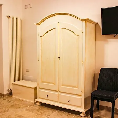 Ricciolandia 펜션 사벨레트리